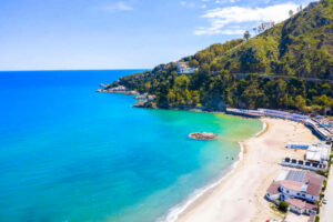 Le spiagge più belle della Calabria 2025: dal Tirreno allo Jonio ecco 10 paradisi mozzafiato per la tua estate 74 Copanello 02