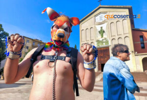 Cosenza Pride 2025: In migliaia per le vie della città tinta di arcobaleno «senza esclusione» - FOTO 56 Cosenza pride2025 02