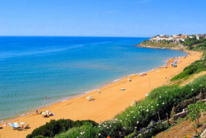 Le spiagge più belle della Calabria 2025: dal Tirreno allo Jonio ecco 10 paradisi mozzafiato per la tua estate 79 Le canella 01