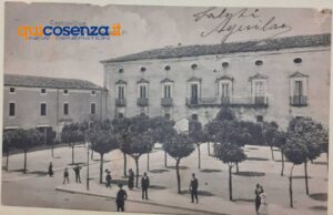 Come il PNRR trasforma le piazze, l’esempio di Castrovillari - FOTO 56 PRIMA piazza gallo castrovillari 2