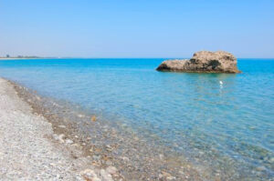 Le spiagge più belle della Calabria 2025: dal Tirreno allo Jonio ecco 10 paradisi mozzafiato per la tua estate 55 Scoglio di Pietra Cervaro 1