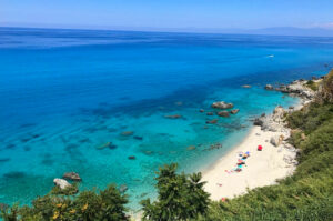 Le spiagge più belle della Calabria 2025: dal Tirreno allo Jonio ecco 10 paradisi mozzafiato per la tua estate 61 Spiaggia Michelino 1
