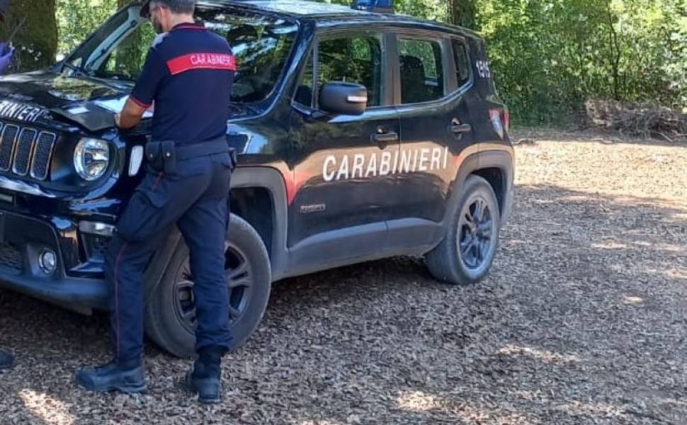 Beccato dai carabinieri mentre incendia sterpaglie: denunciato un agricoltore 68enne 51 carabinieri campagna