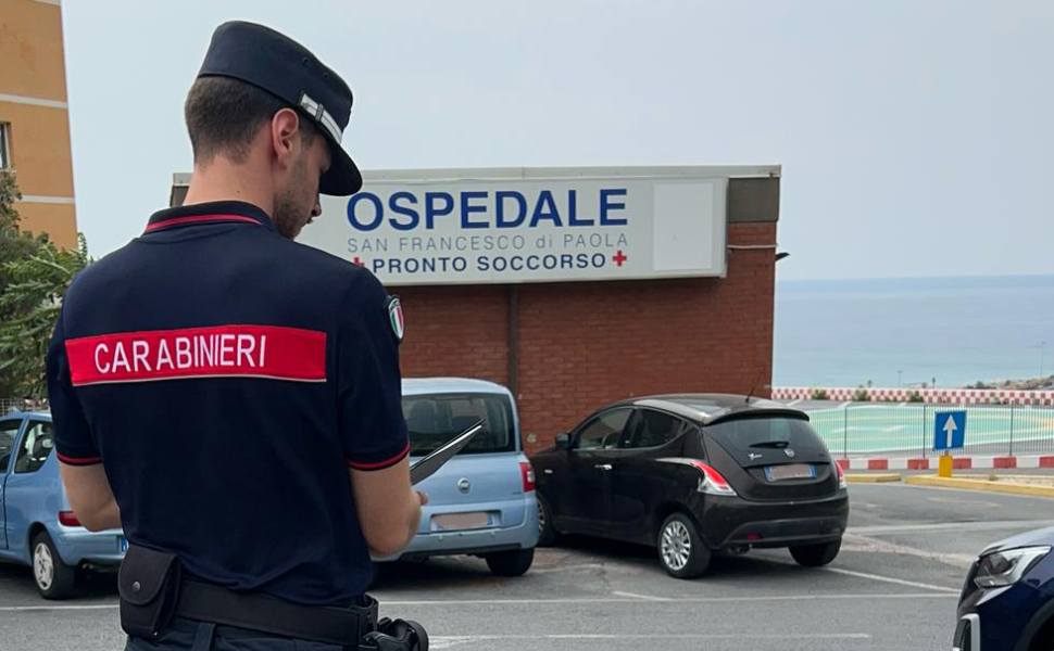 Paola: denunciata infermiera dell'ospedale, smaltiva rifiuti sanitari pericolosi nelle griglie di raccolta acque 53 carabinieri forestali ospedale paola
