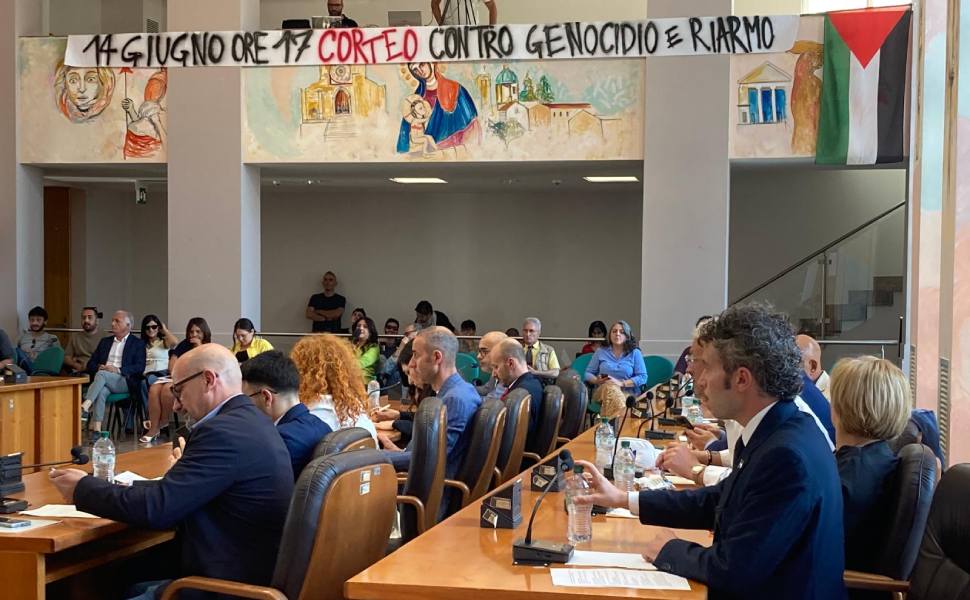 consiglio comunale cosenza palestina 02