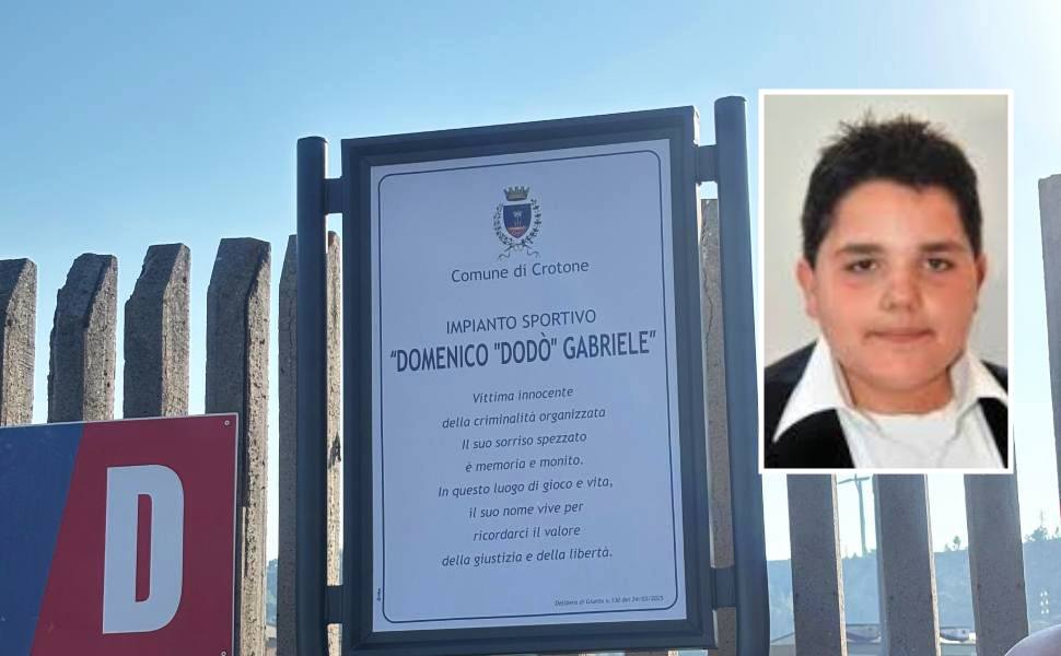 Crotone: intitolato il 'Settore B' a Dodò Gabriele, ucciso a 11 anni e vittima innocente della criminalità 53 impianto sportivo crotone dodo gabriele 01