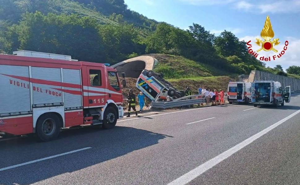 incidente ambulanza vibo a2