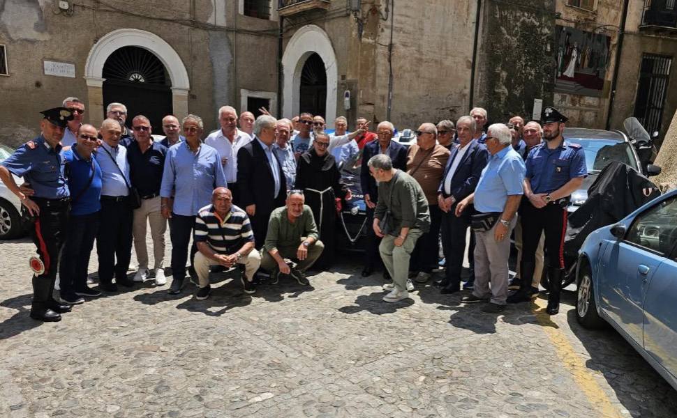 Cosenza, commemorazione per il brigadiere Legrottaglie: santa messa e omaggio dei Carabinieri del Nucleo Radiomobile 54 nucleo radiomobile iniziativa brigadiere legrottaglie 01