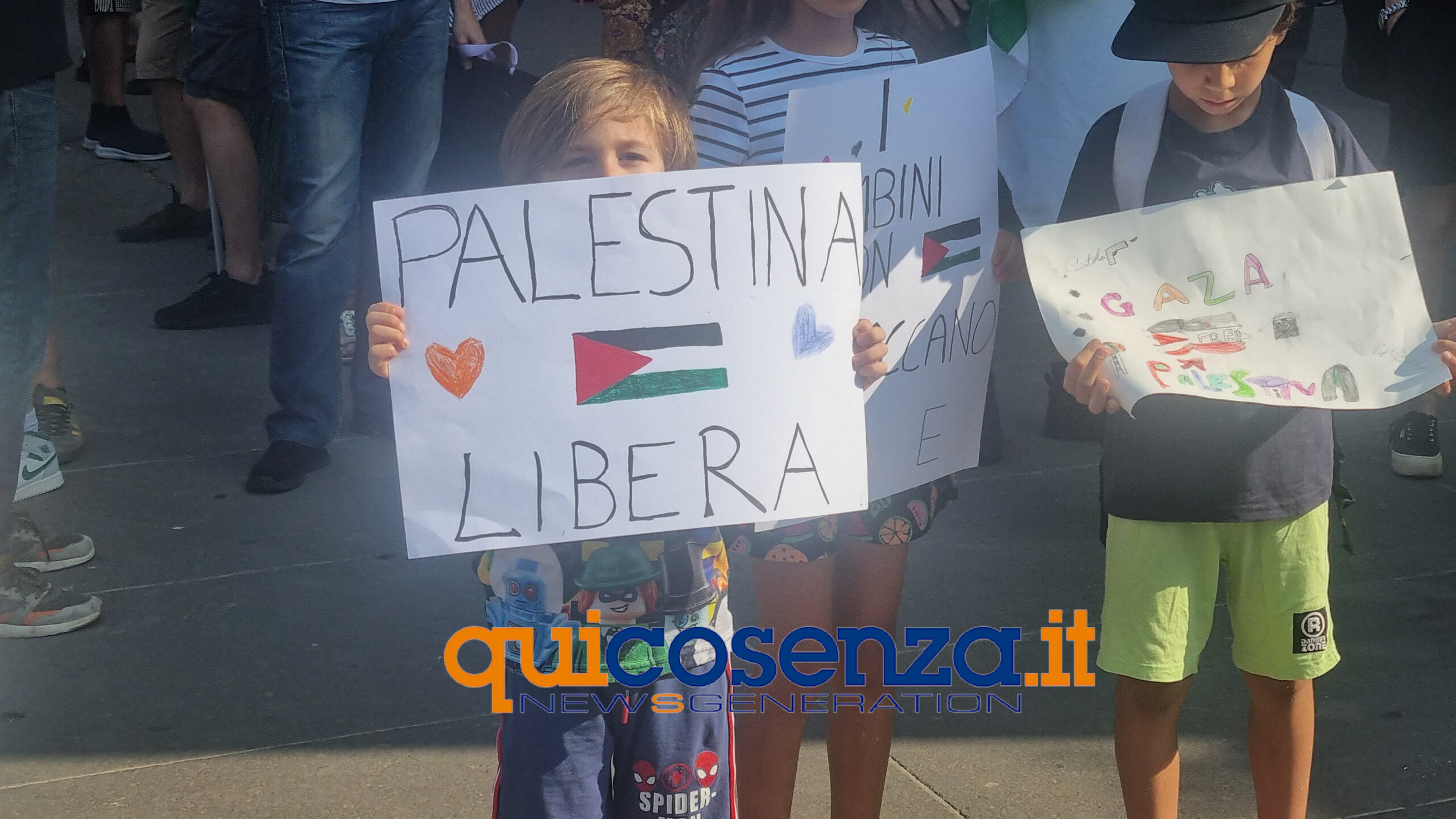 A Cosenza il corteo per la Palestina contro "Genocidio, guerra e riarmo: non nel nostro nome" 63 palestina-libera-