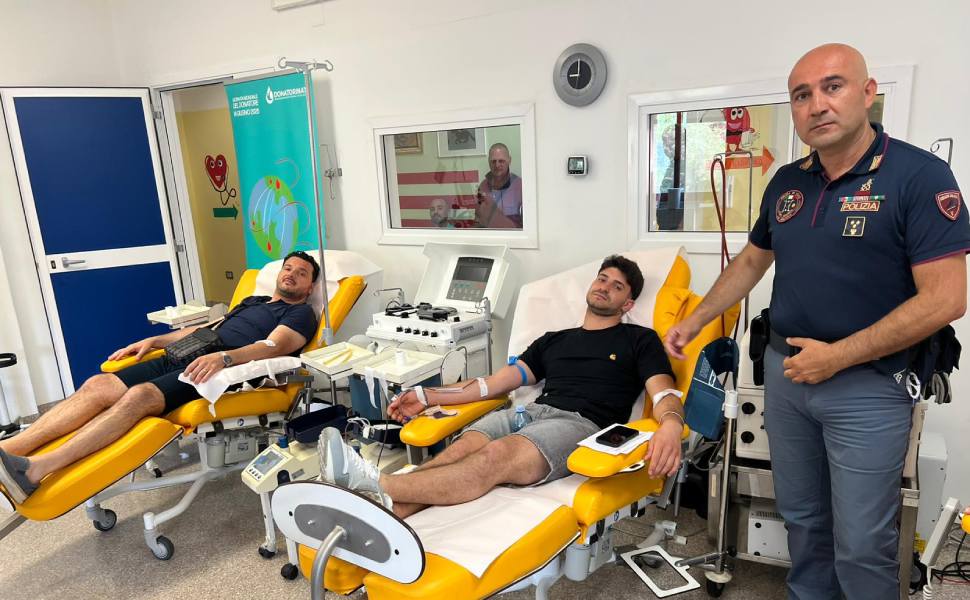 polizia giornata donatore cosenza 03