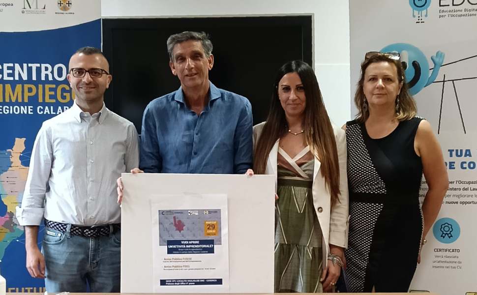 Cosenza: al Centro per l'Impiego incontri di formazione per l'autoimpiego e l'autoimprenditorialità 58 CPI Cosenza autoimpiego e autoimprenditorialita 03