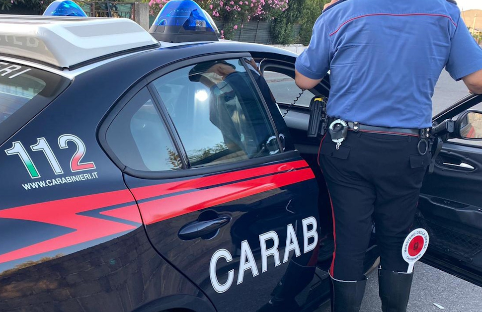 bara Carabinieri radio auto