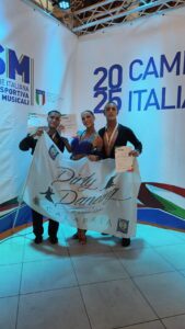 Luzzi, la scuola di ballo Dirty Dancing Academy incanta ai campionati italiani: doppio oro a Rimini 54 Dirty Dancing Academy 4