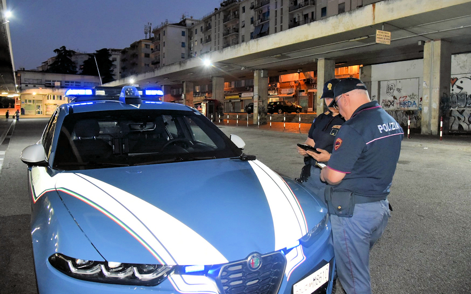 Polizia Cosenza Autostazione