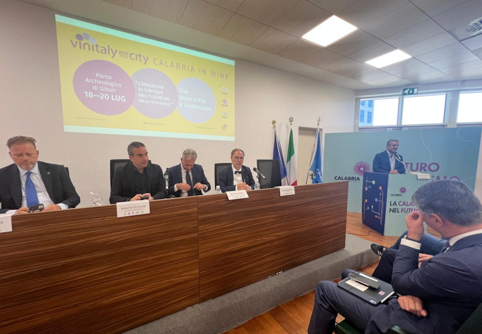 "Vinitaly and The City": la Calabria diventa regina del panorama vitivinicolo italiano e internazionale - PROGRAMMA 60 Vinitaly Sibari 2
