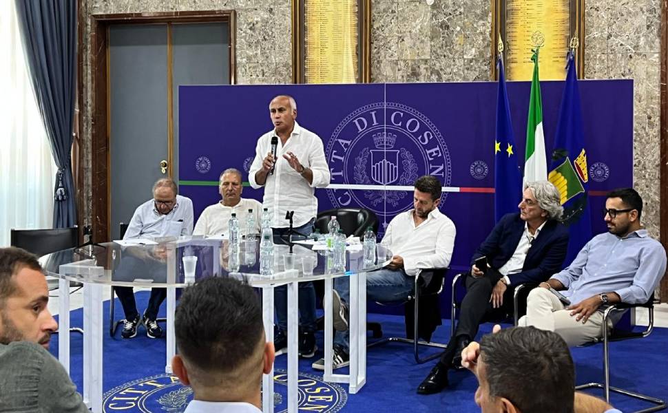 assemblea sindaci cosenza TIS 02