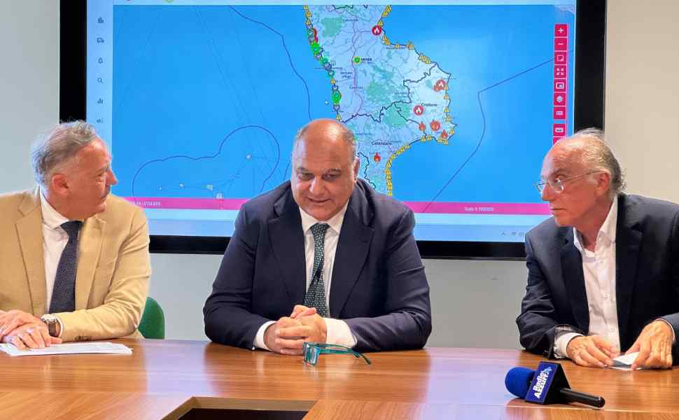 calabrese mare conferenza stampa goletta verde 01