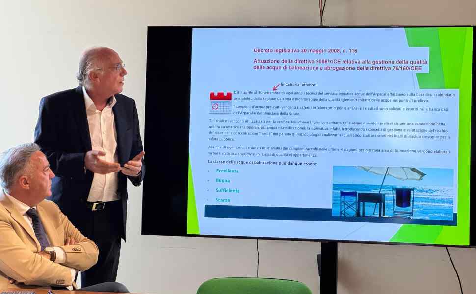 calabrese mare conferenza stampa goletta verde 03