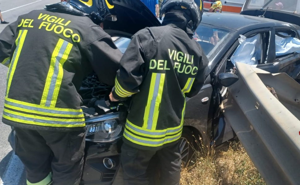 donna-estratta-dalle-lamiere