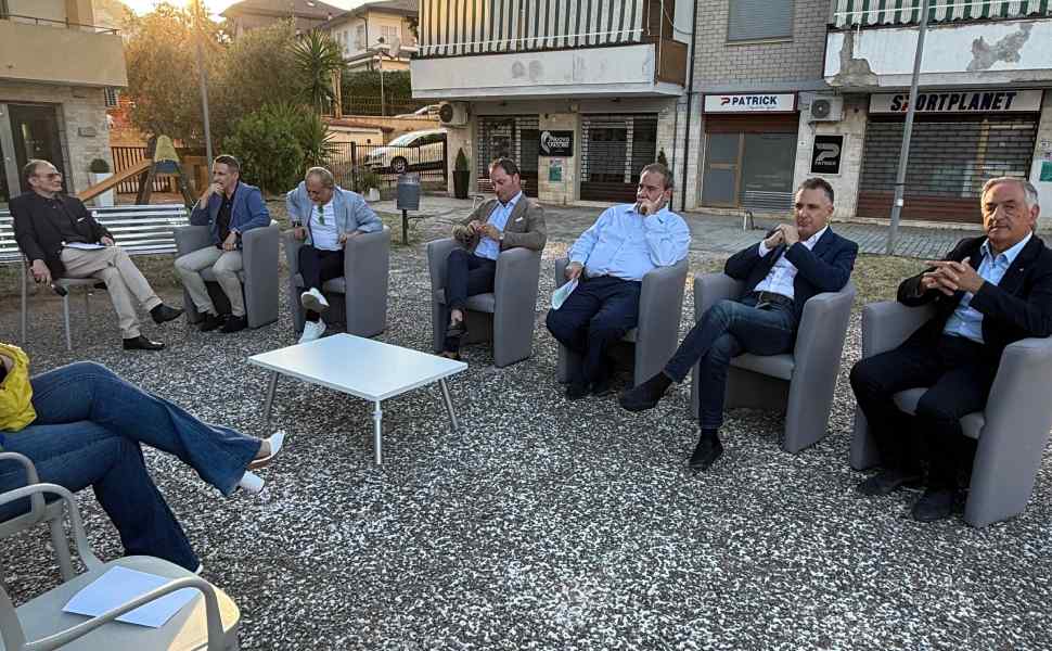 A Castrolibero un incontro su "Sovraindebitamento e crisi d'impresa: quali soluzioni?" 54 sovraindebitamento castrolibero 01