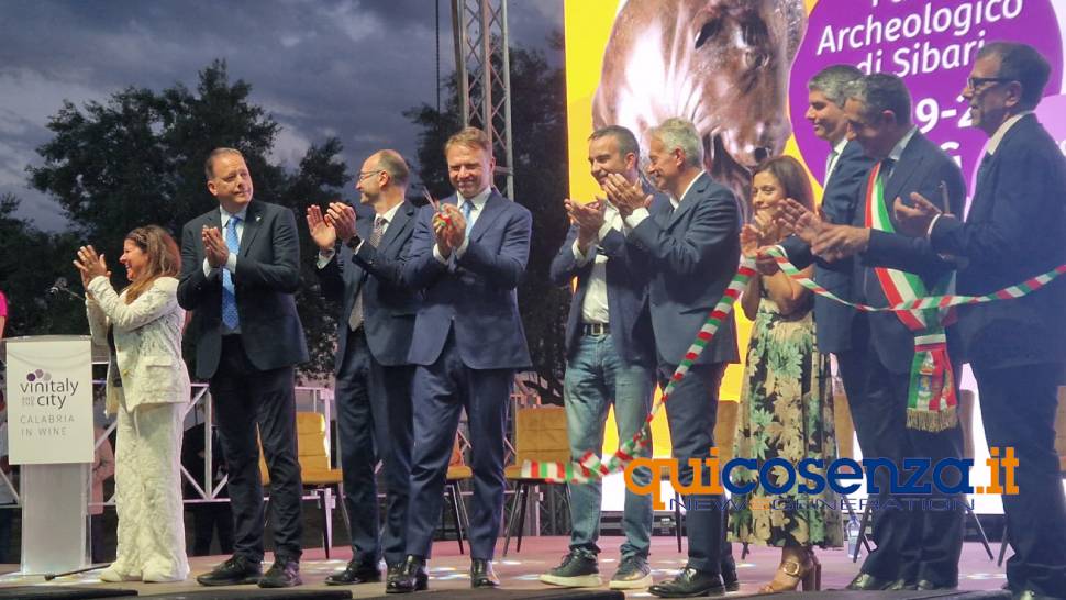 taglio nastro vinitaly 02