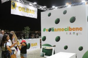 Vino, gusto e brindisi sotto le stelle. Seconda giornata da tutto esaurito per il "Vinitaly and the City" - FOTO 73 vinitalty23