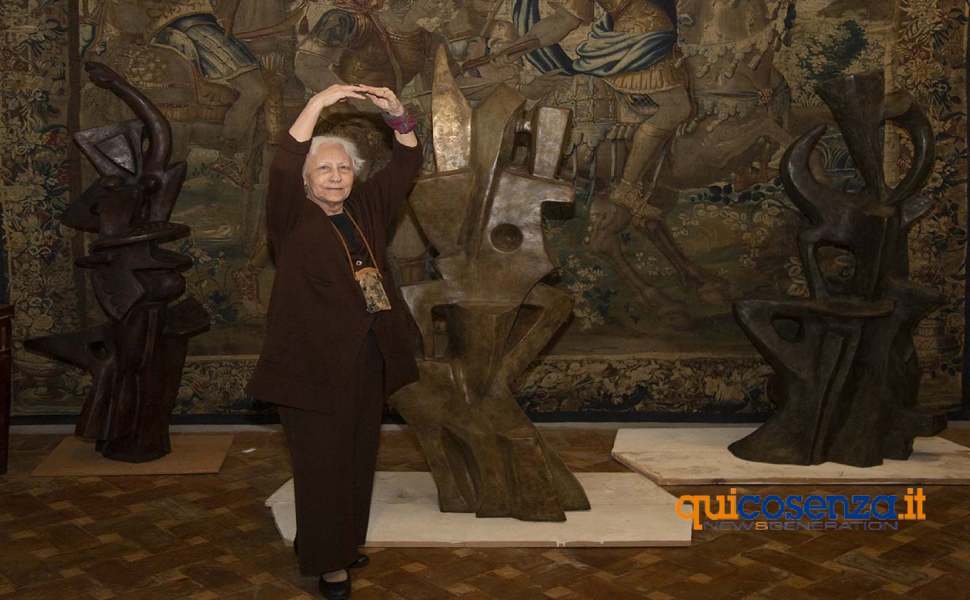 Visitano Cosenza e scoprono che le sculture donate dai loro parenti sono anonime o "fantasmi" 56 Alba Gonzales