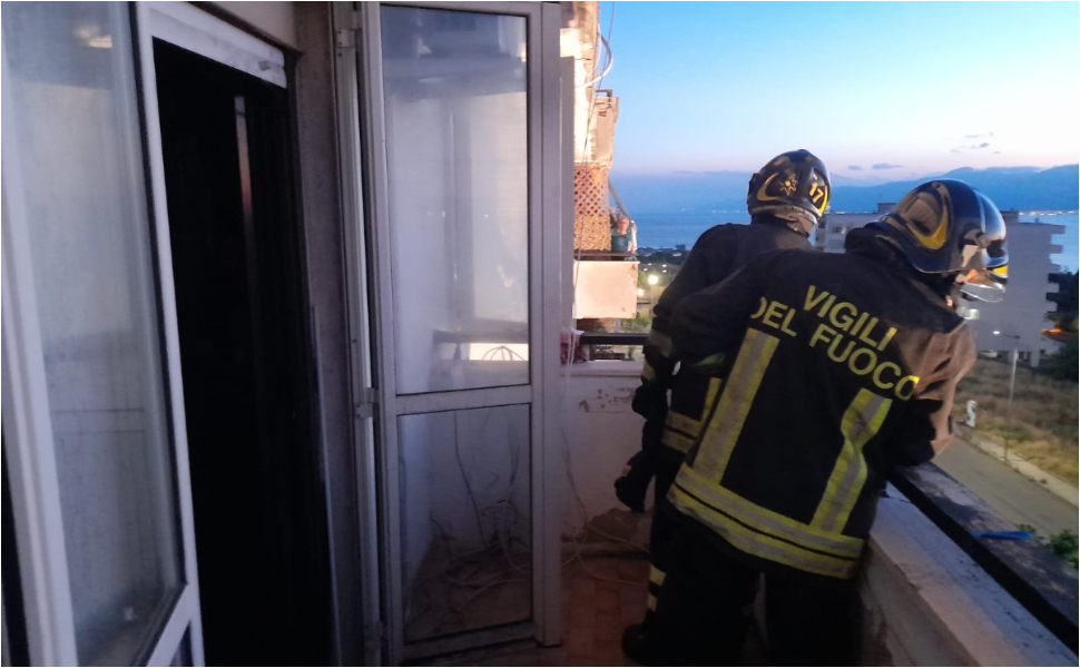 INCENDIO_appartamento_reggio