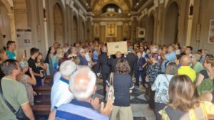 Cosenza in lacrime per l'ultimo saluto a Padre Fedele, il frate ultrà degli ultimi "Ciao Monaco" 62 PAdre Fedele Funerale 04