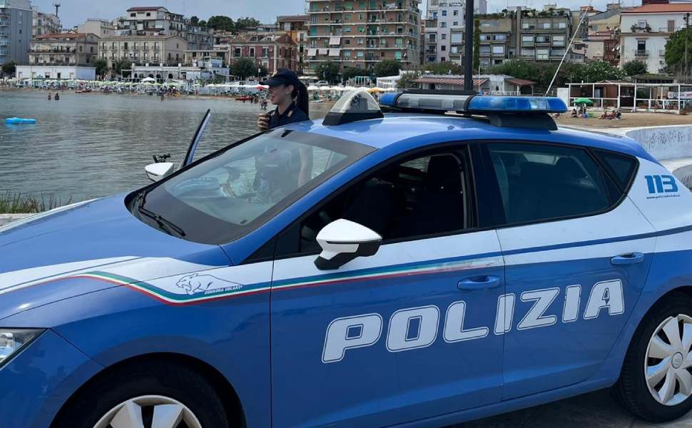 arresti droga Polizia Crotone