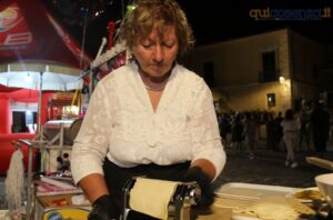 Altomonte in festa: musica, spettacoli, gastronomia e artigianato. In migliaia alla Notte Bianca 2025 - FOTO 71 altomonte11
