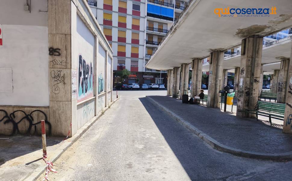 corsia autostazione ripulita