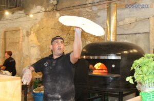 Fuscaldo incorona le sue alici. L'edizione record del “Festival delle Alici del Tirreno Cosentino” - LE FOTO 64 festivalalicifuscaldo16