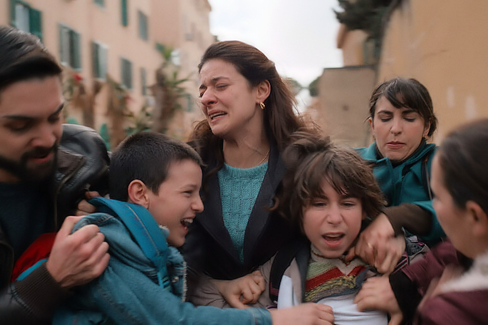 Familia, del regista di Cosenza Francesco Costabile, è il film italiano candidato agli Oscar 2026 54 Familia1