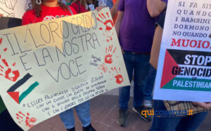 Anche Cosenza in piazza per Gaza e la Palestina «un genocidio nel silenzio e nell’indifferenza» - FOTO 57 Gaza Corteo Cosenza 03