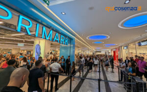 Primark a Rende, le prime impressioni dei clienti «assortimento al top e prezzi smart» - FOTO E VIDEO 56 Primark Rende 04