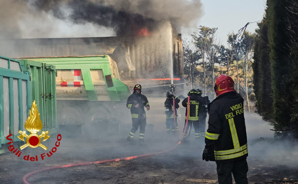 fiamme container Crotone