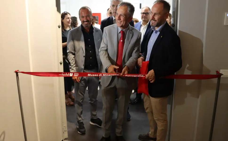 Unical: inaugurati nuovi musei hi-tech: Zoologia, Mineralogia e Petrografia. Esperienze immersive e realtà aumentate 77 inauguraione museo mineralogia petrografia 06