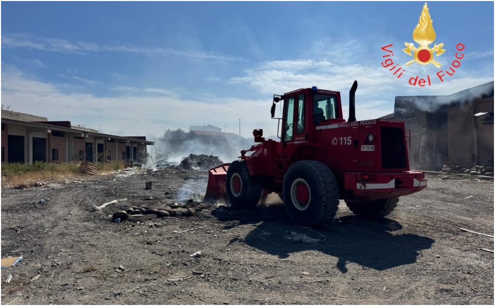 incendio-mercato-reggio