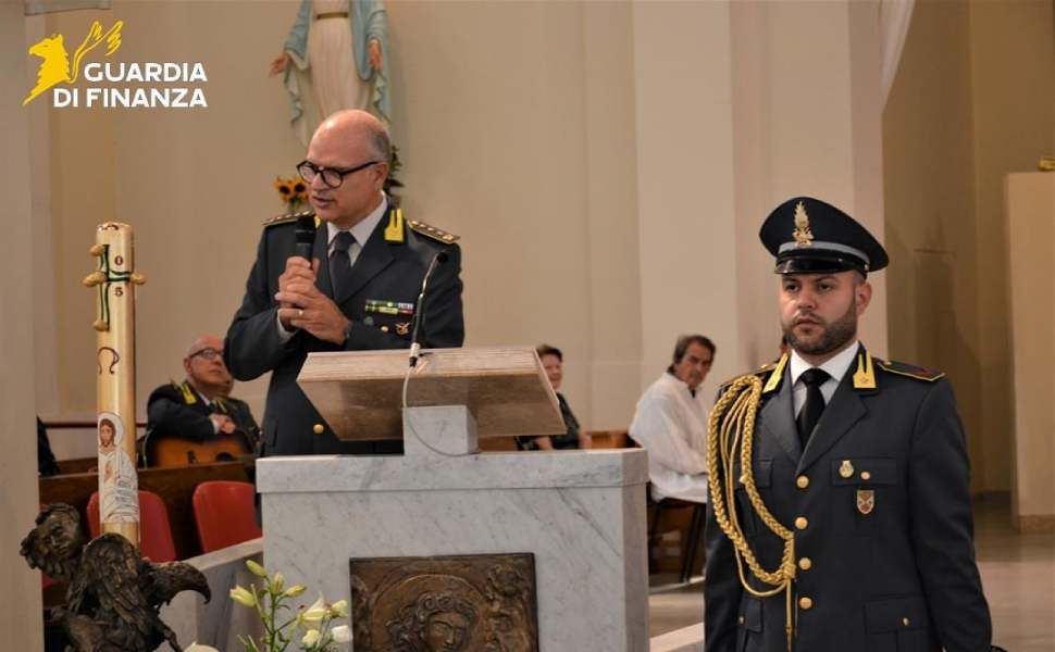 Cosenza: celebrato nella Parrocchia di Sant’Aniello il patrono della Guardia di Finanza 59 san matteo patrono guardia finanza cosenza 02