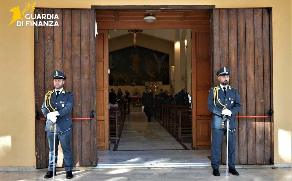 Cosenza: celebrato nella Parrocchia di Sant’Aniello il patrono della Guardia di Finanza 60 san matteo patrono guardia finanza cosenza 04