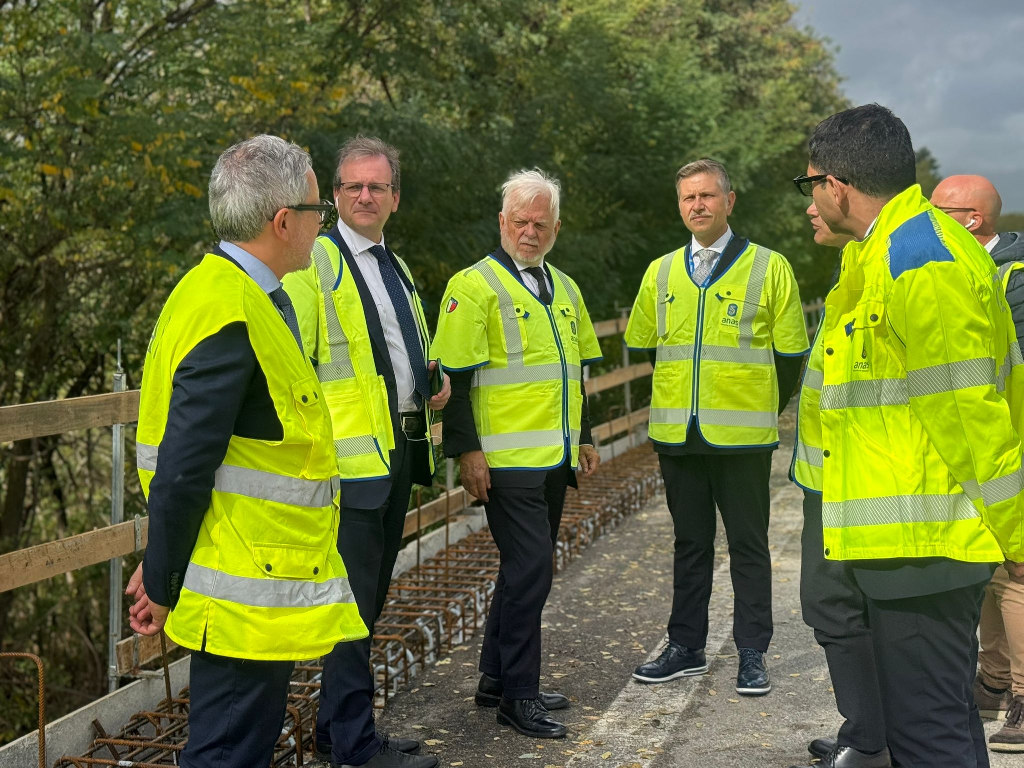 Il commissario Gemme sull'A2 Cosenza-Altilia: 4 miliardi per trasformare l’autostrada 54 Anas sopralluogo A2 Gemme 01