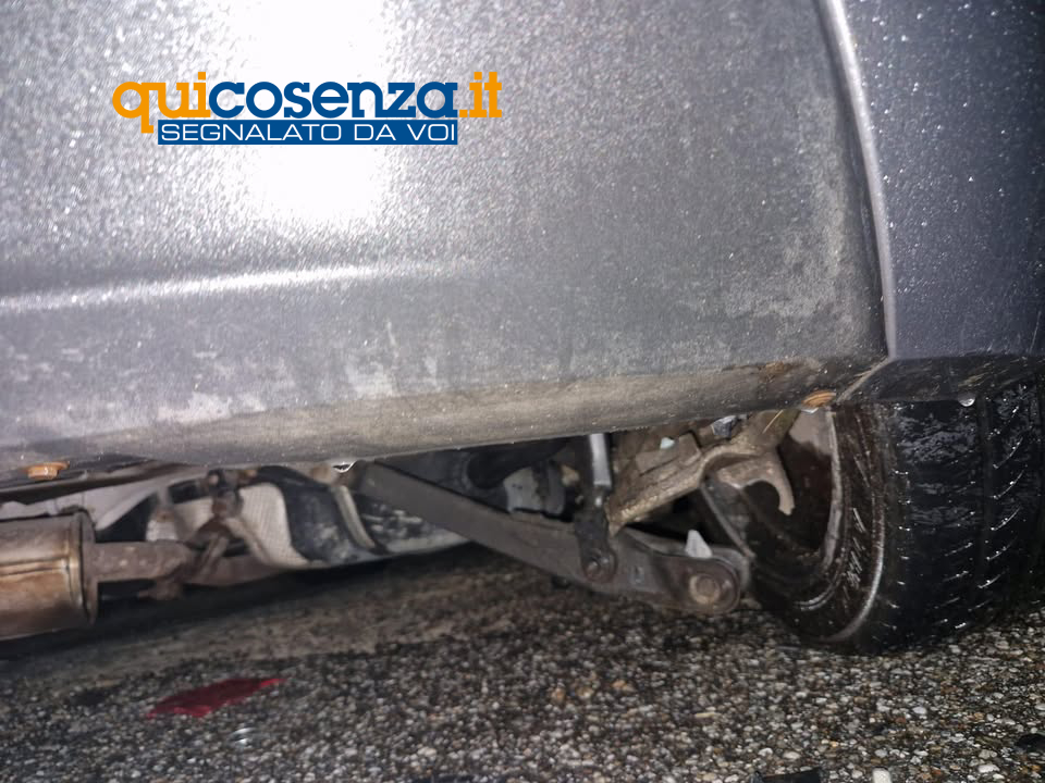 auto danneggiata cosenza appello cittadina 02