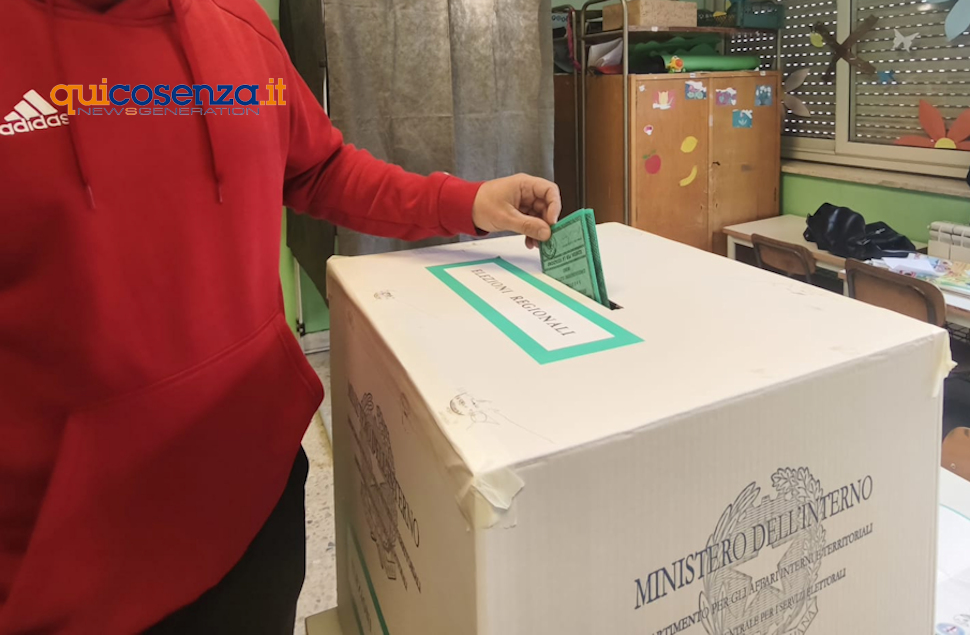 elezioni regionali calabria urna 03