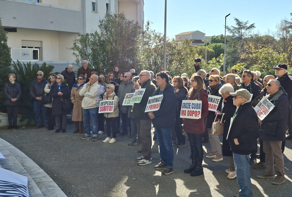 Ospedale Castrovillari Sit-in protesta