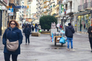Carrellino abusivo su Corso mazini