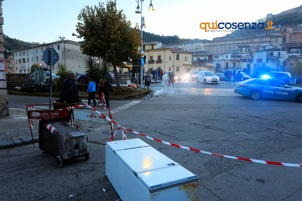 Acqua Cosenza protesta
