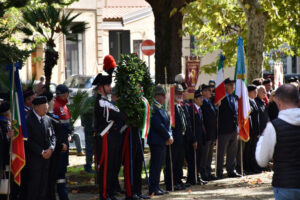 Festa delle Forze Armate a Cosenza: unità e commemorazione in piazza della Vittoria 58 Festa Forze Armate Cosenza02
