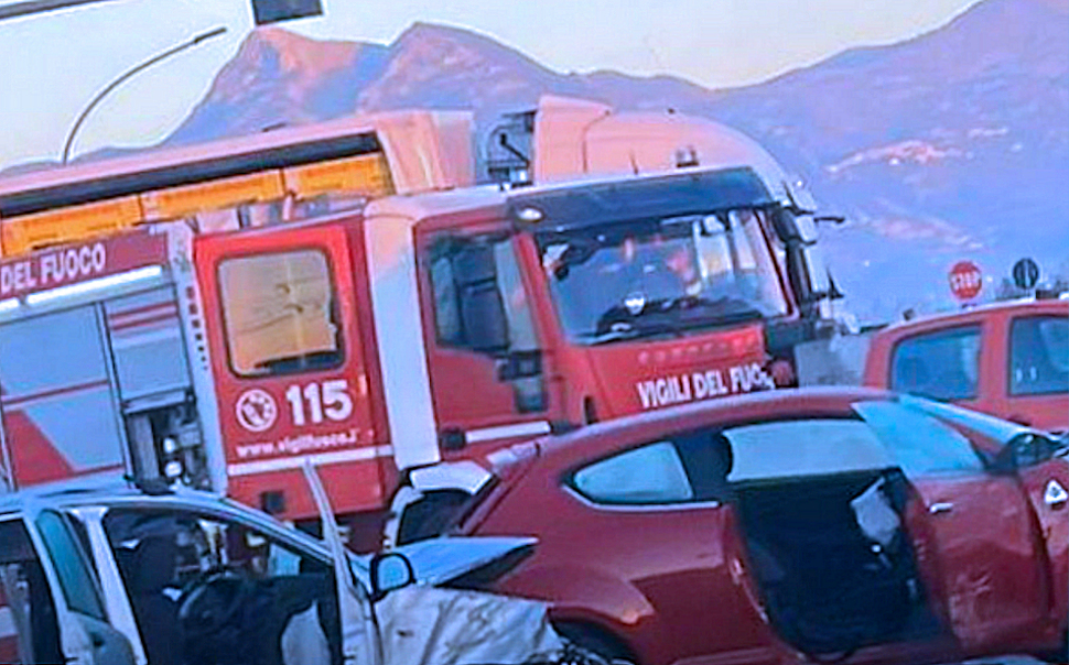 Incidente Sibari Statale 106 morti due giovani