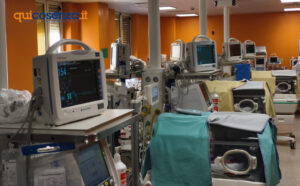 All’Annunziata di Cosenza la festa dei Piccoli Guerrieri: Brunori canta “L’albero delle noci” per la Neonatologia 54 Neonatologia Annunziata Cosenza ospedale